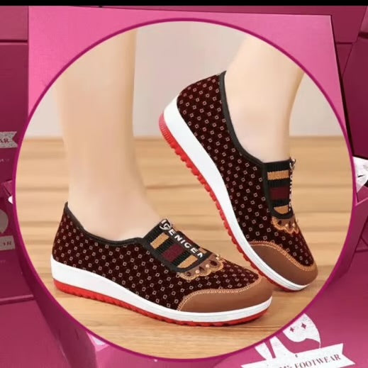 Ladies
Sneakers (PreOrder)