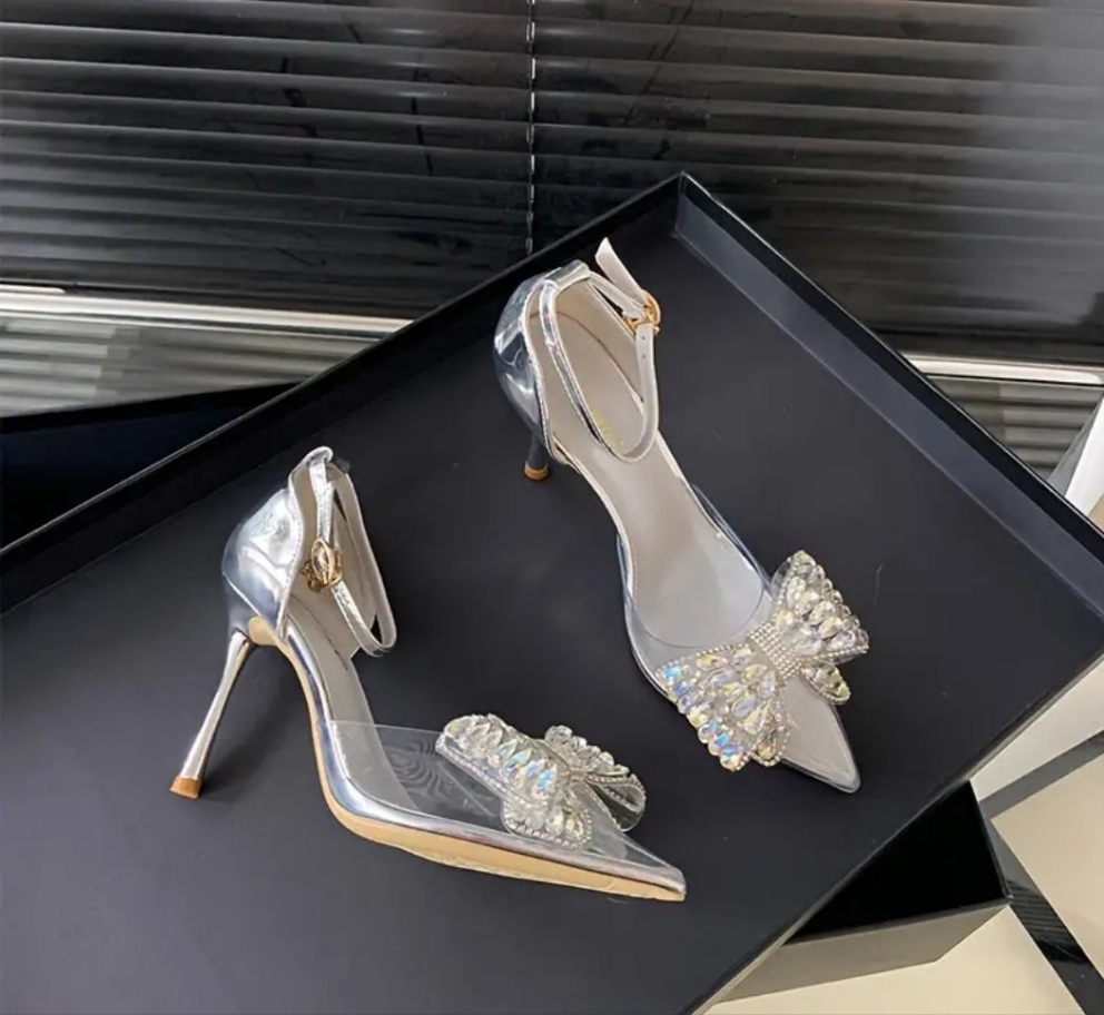 Korean bow heels