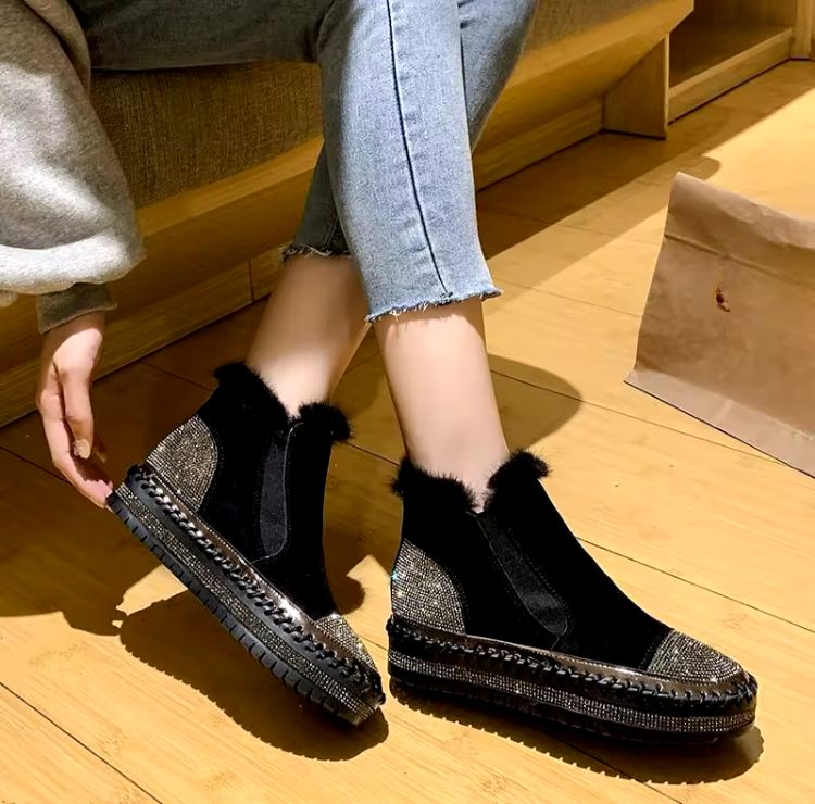 Women's Fur Shoes (Pre-Order)