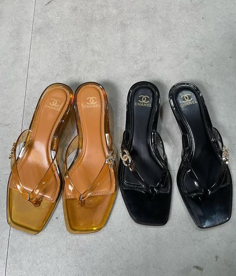 CHANEL jelly heels