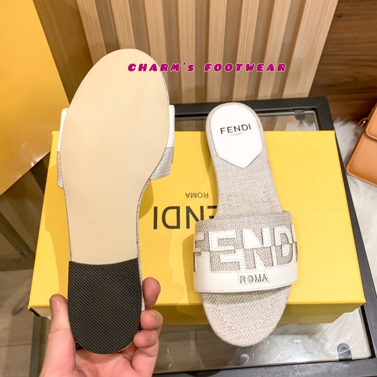 FENDI Roma Slippers (PreOrder)