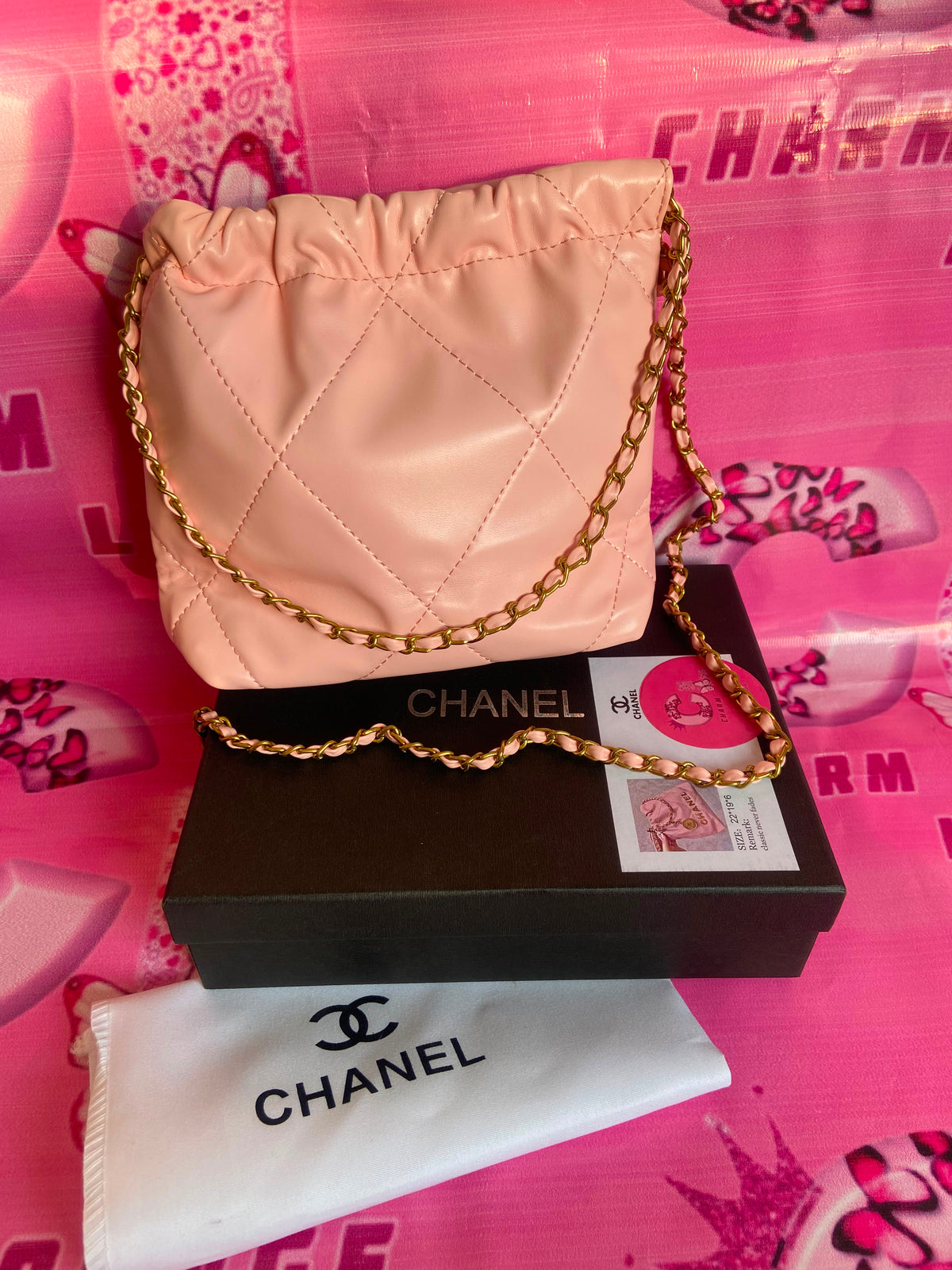 CHANEL 22 mini handbag