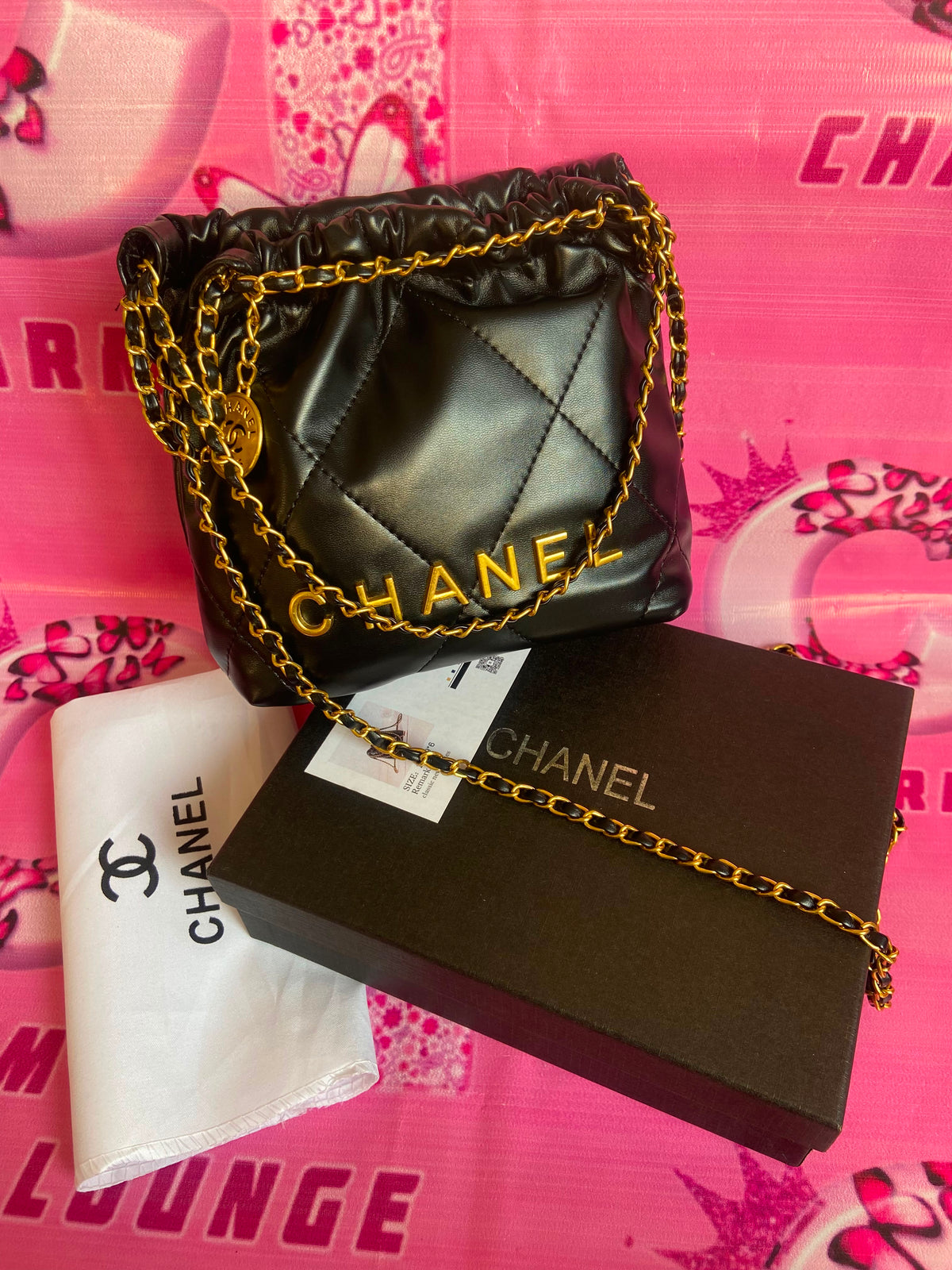 CHANEL 22 mini handbag