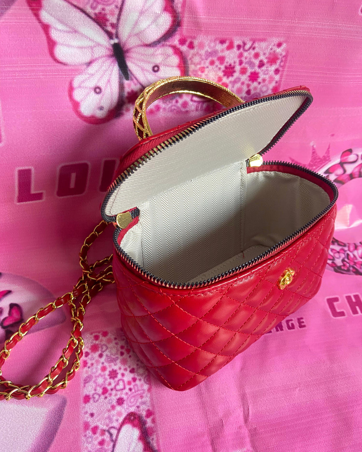 Quilted- Red Vanity Style Bag✨