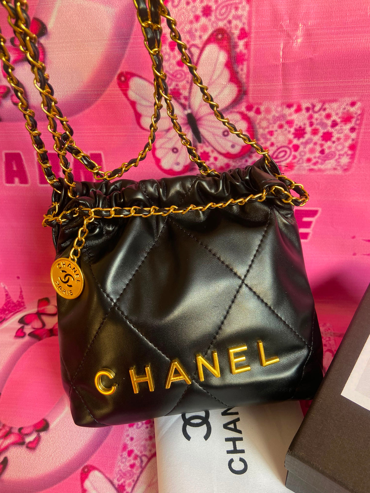 CHANEL 22 mini handbag